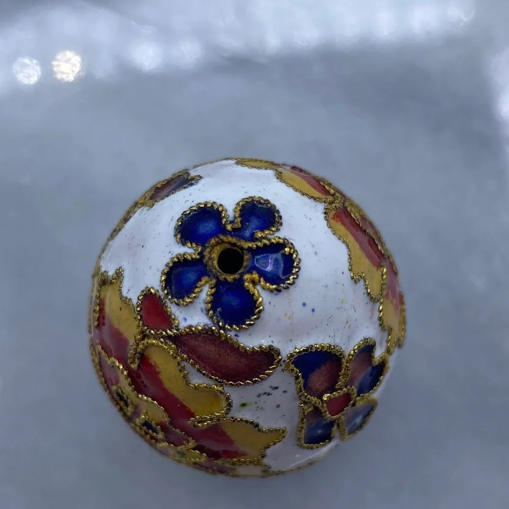 Cloisonne Enamel Floral Miniature Decorative Egg White Red Gold Stand Art Easter